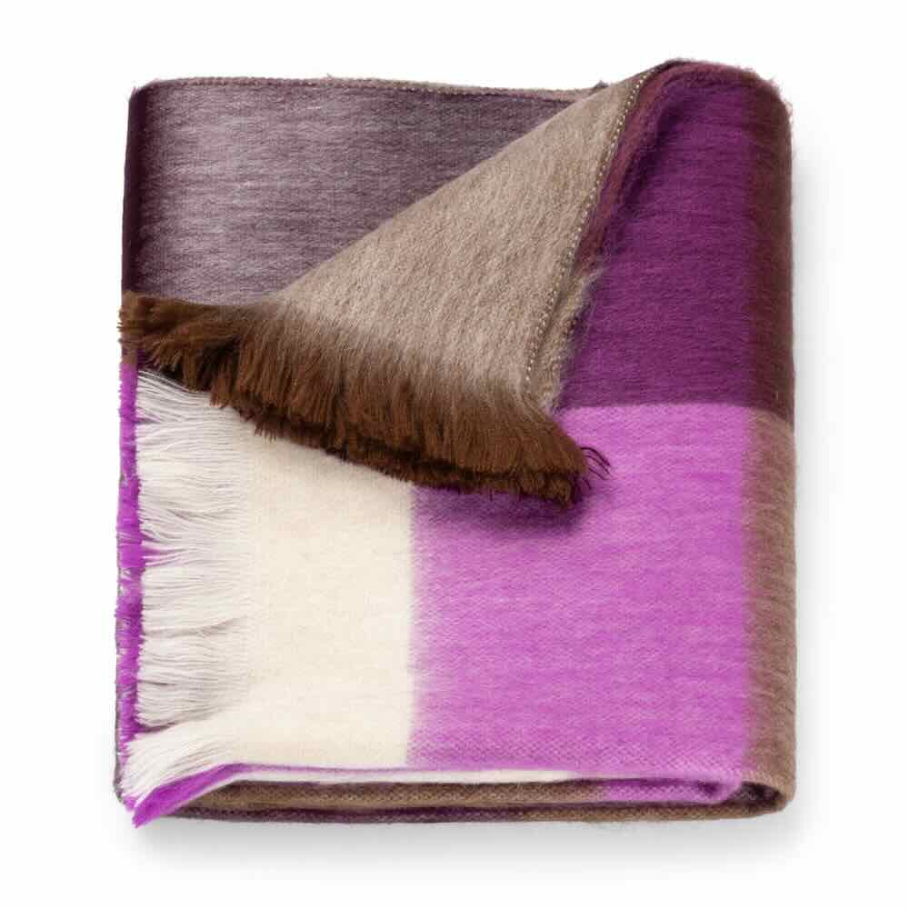 alpaca loca sjaal blocked plum purple, wine red