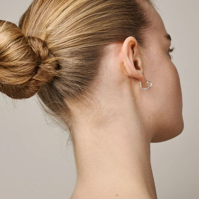 Enamel hoops organic heart small silver