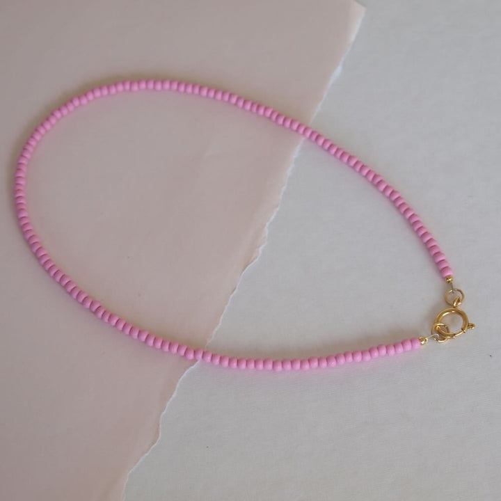 Widaro ketting mat fuchsia/pink beads (Goud/zilver)