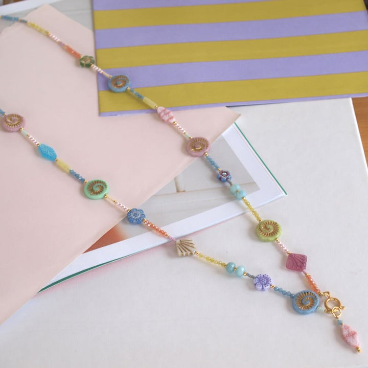 Widaro lange ketting pastel flow