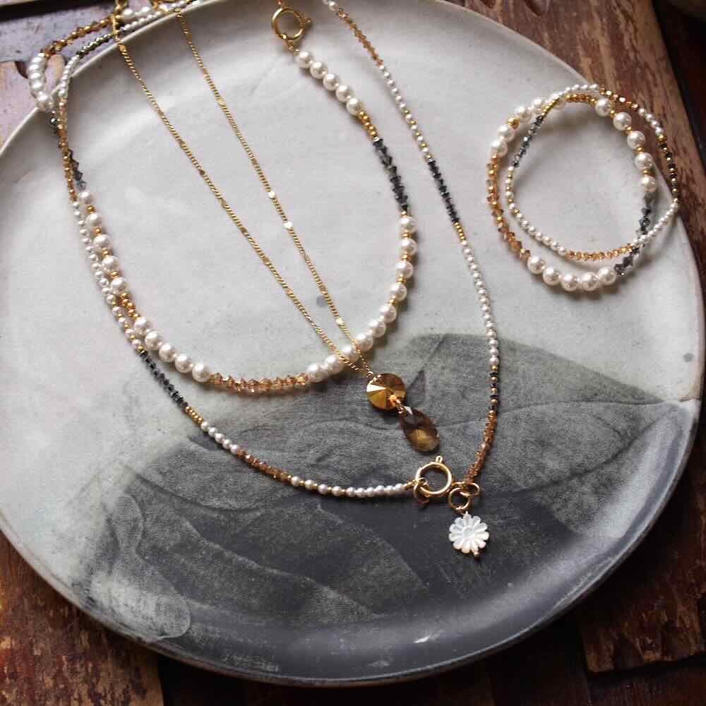 widaro halflange ketting white sparkle flower