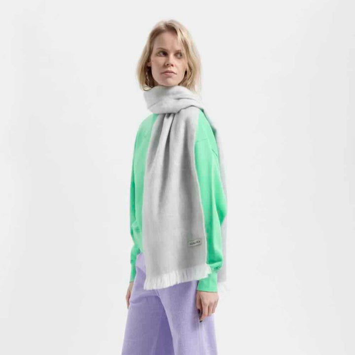 alpaca loca sjaal slim light grey