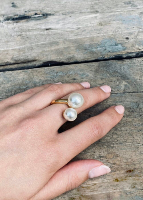 ellen beekmans ring met zoetwaterparels
