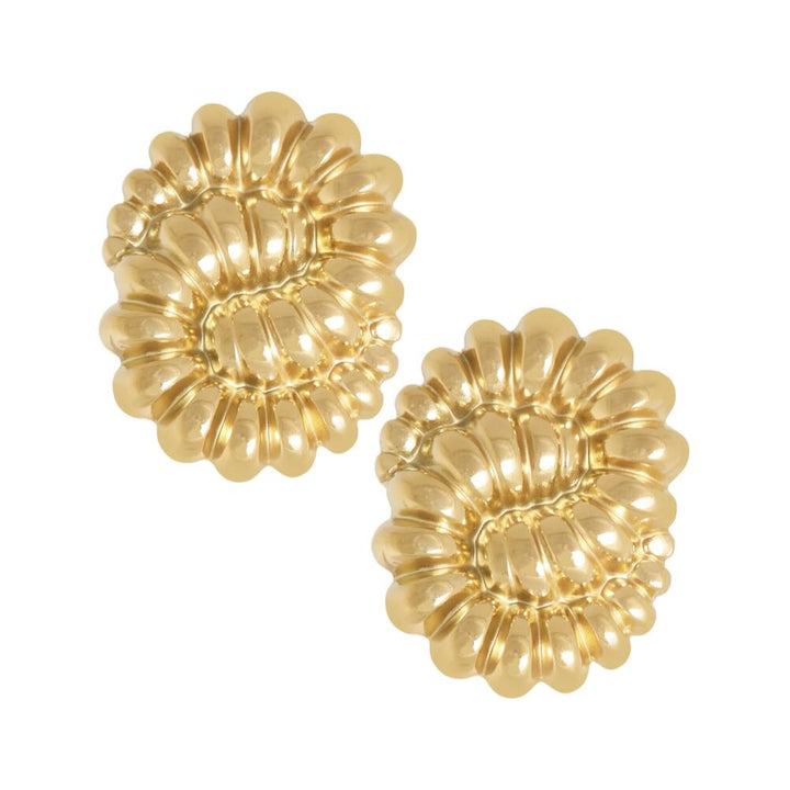 Ellen Beekmans oorbellen golden sculpture