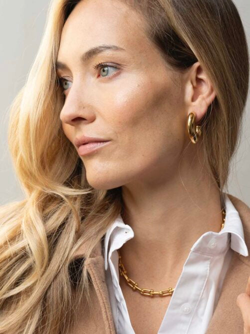 Ellen Beekmans oorbellen bold hoops