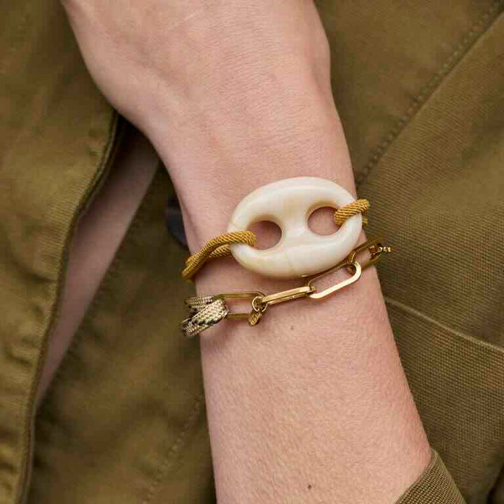 Ellen Beekmans armband opgewerkte bedel oker XL
