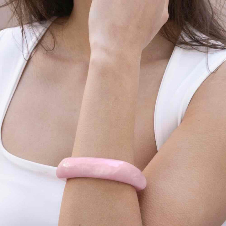 Ellen Beekmans armband organische bangle roze