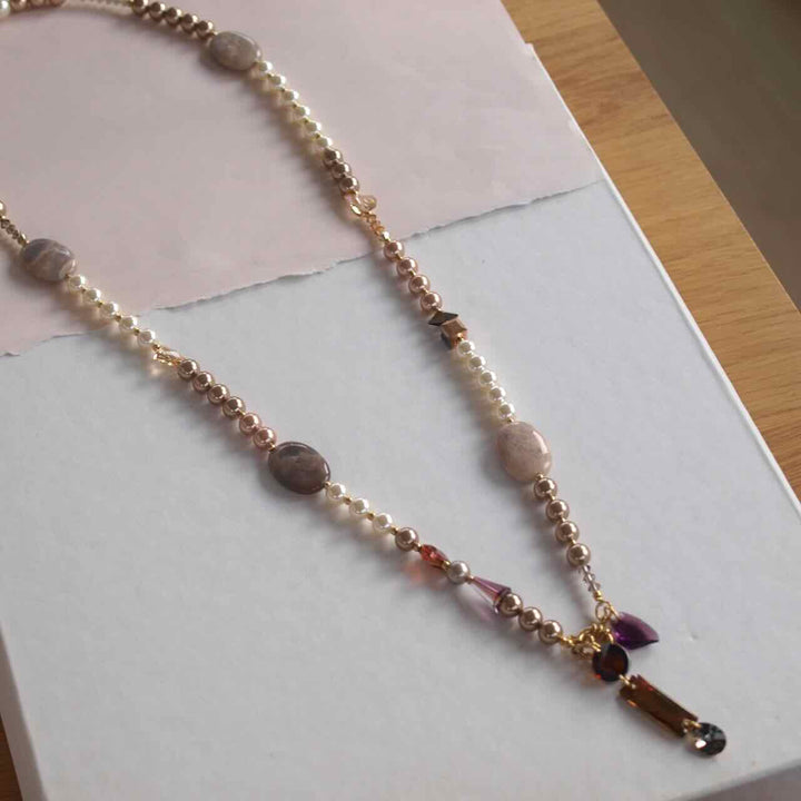 widaro lange ketting pearls and pretty stones