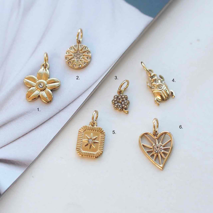 bedels gold and silver with a sparkle (kies je soort)