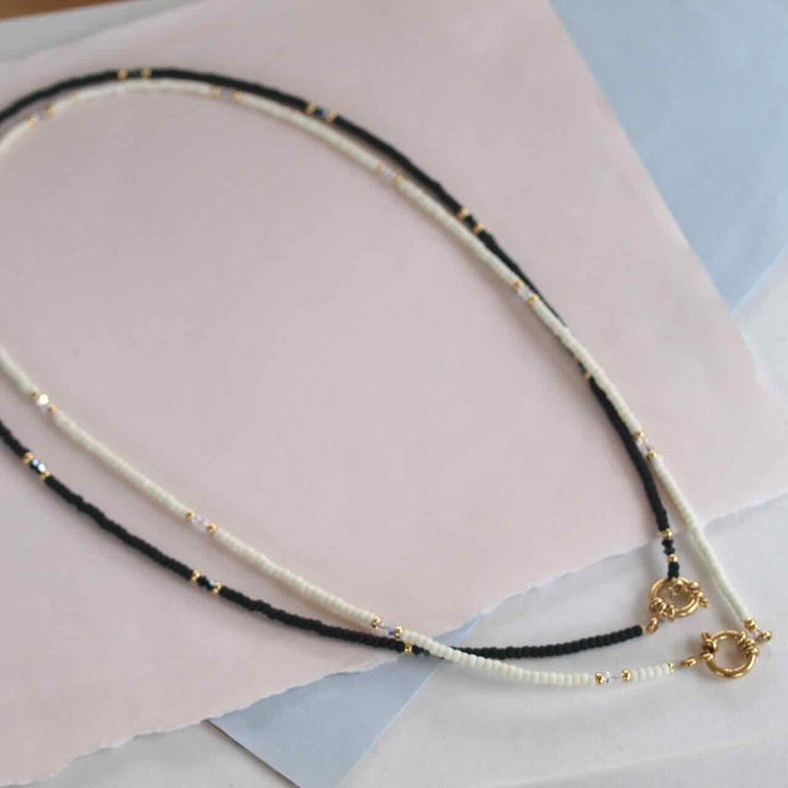 widaro lange ketting black/off white 60 cm
