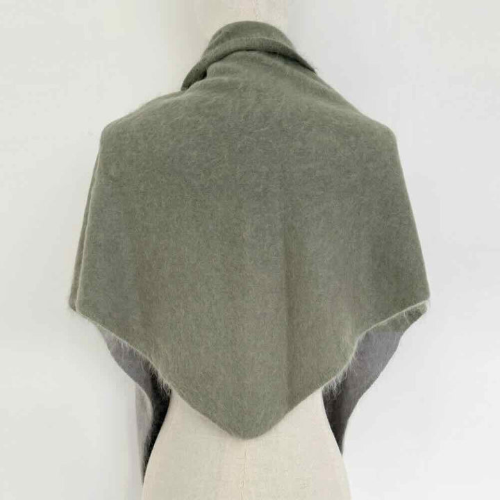 sjaalmania cosy triangle 100% brushed cashmere olive
