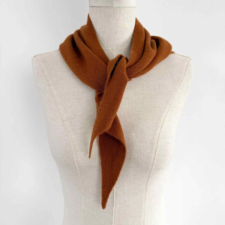 sjaalmania sjaal cosy triangle small shale