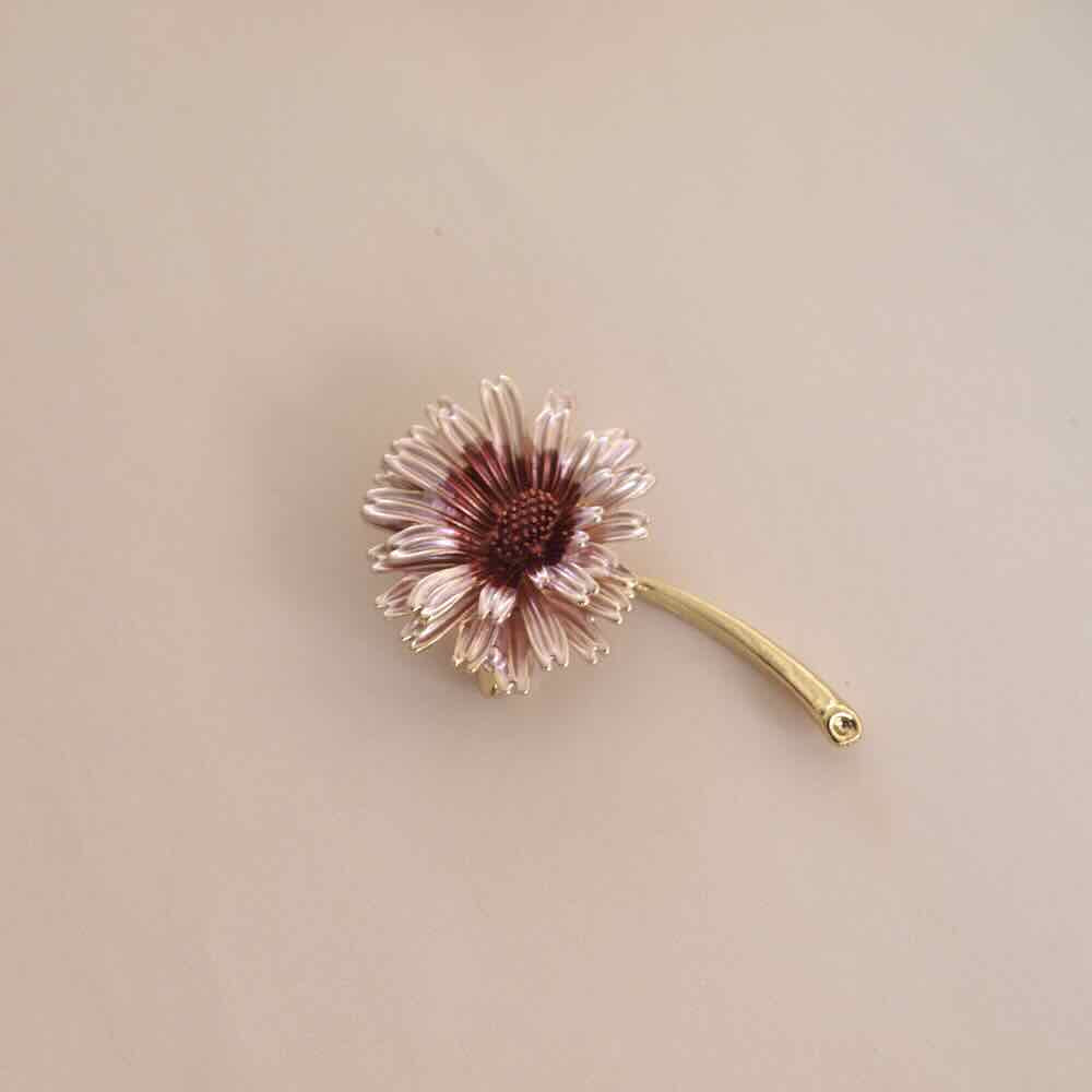 broche flower/pink star/ green stone