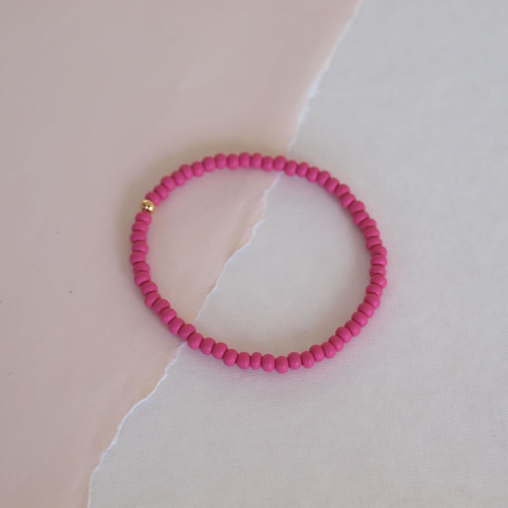 Widaro armband mat fuchsia/pink beads (Goud/zilver)