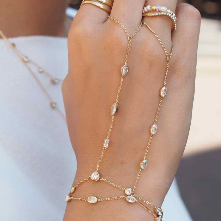 rose & camellia hand ketting shining stones with a heart