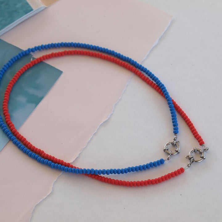 Widaro ketting mat red/blue beads (Goud/zilver)