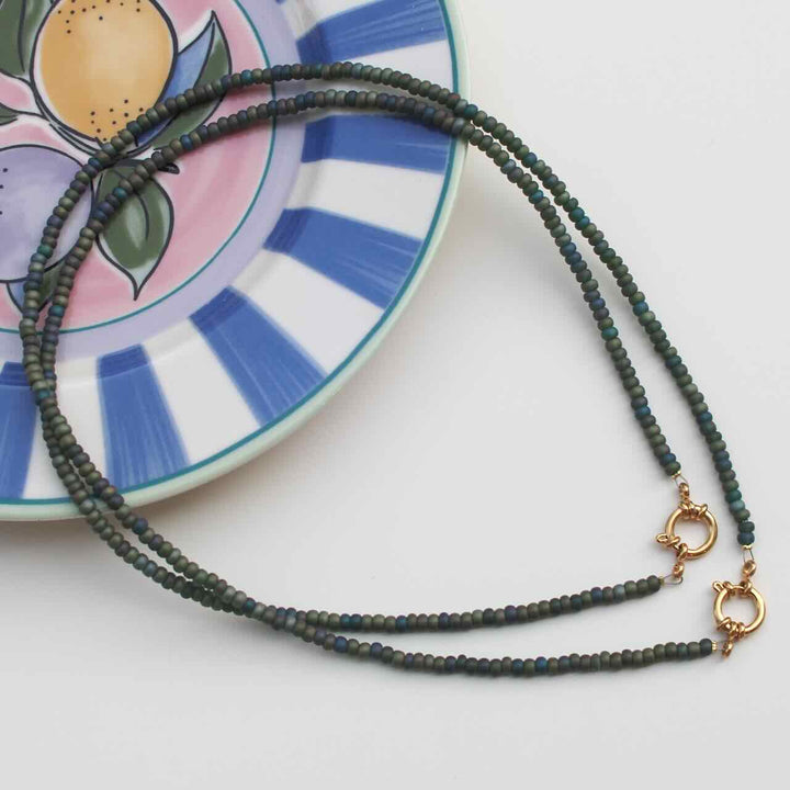 widaro ketting matte green beads