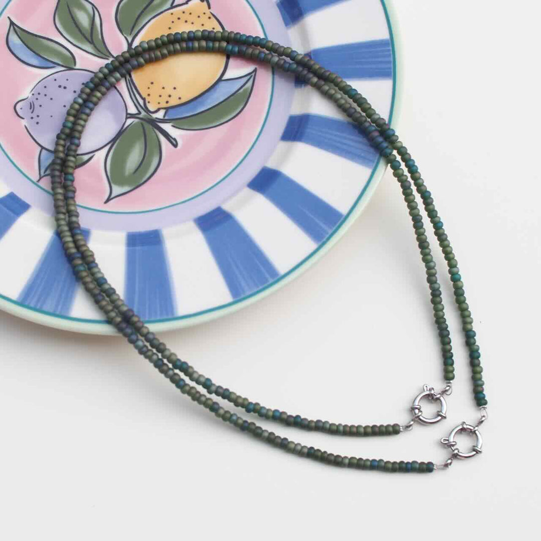 widaro ketting matte green beads