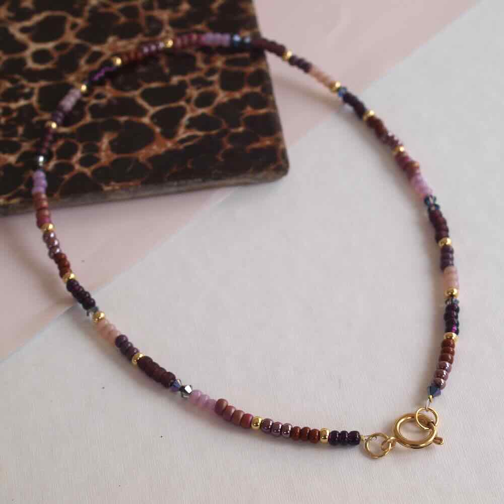 widaro ketting lots of purple (kies je ketting)