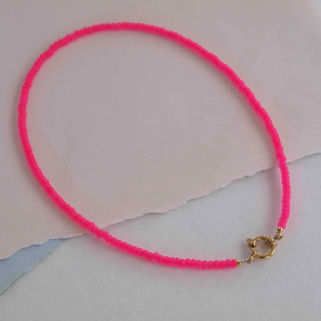 widaro ketting light orange/neon pink beads