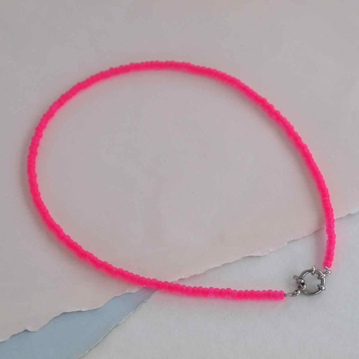 widaro ketting light orange/neon pink beads
