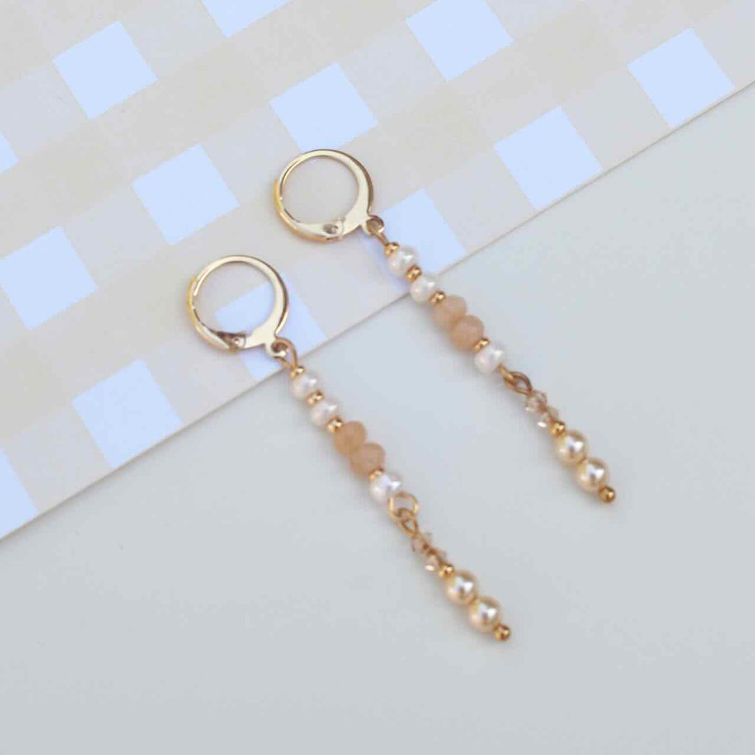 widaro oorbellen beige cream