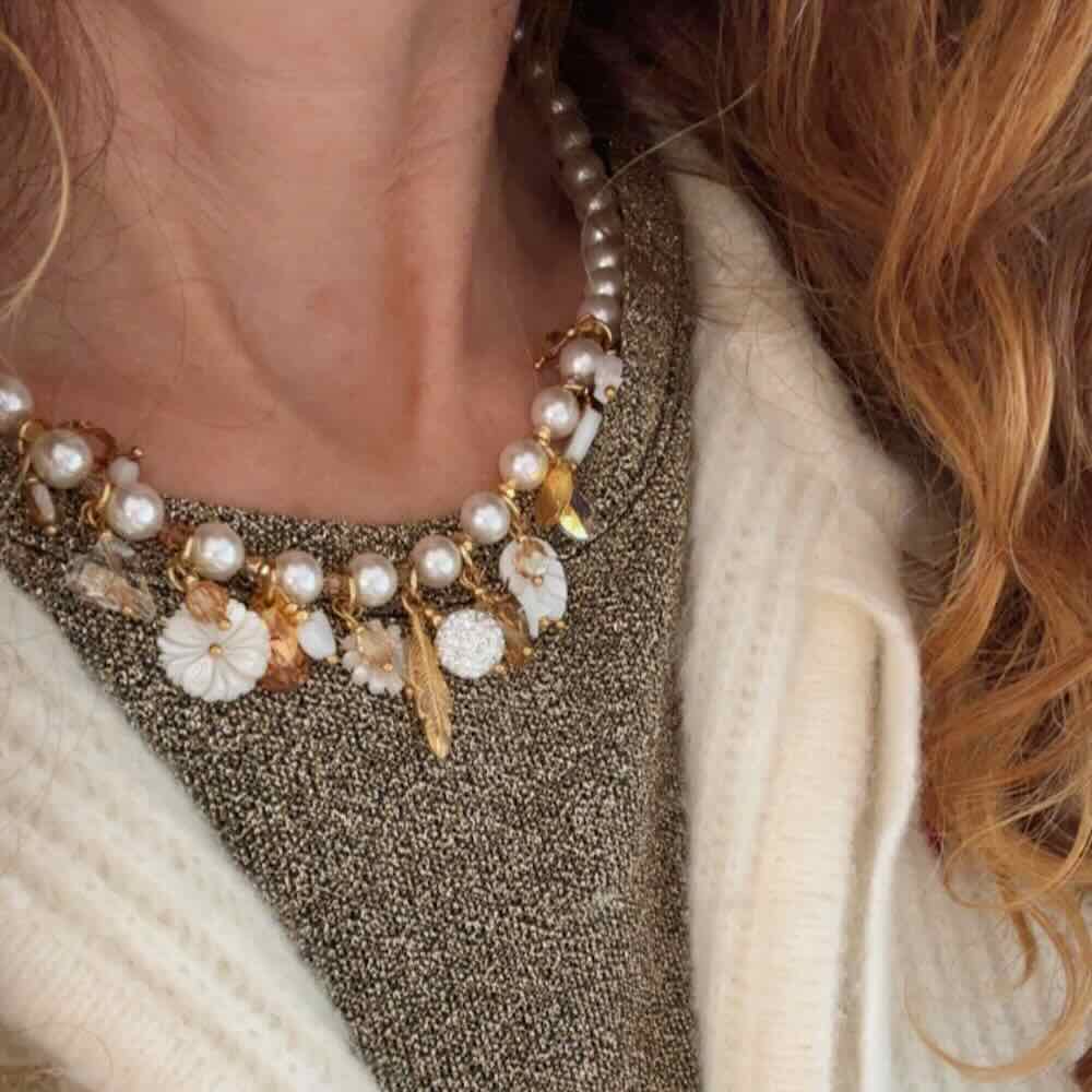 widaro ketting pearls and charms