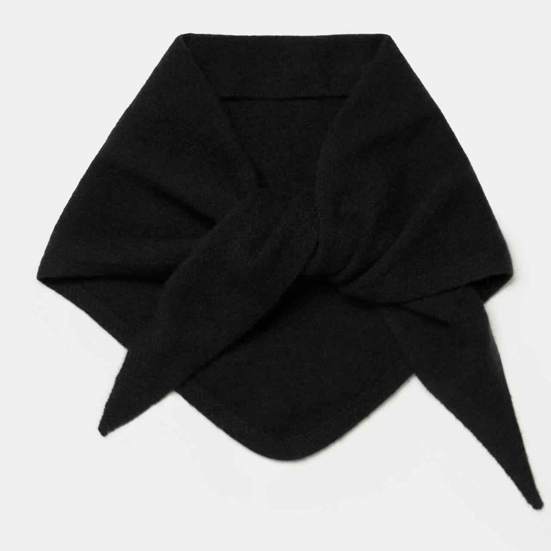 sjaalmania sjaal cosy triangle small solid black