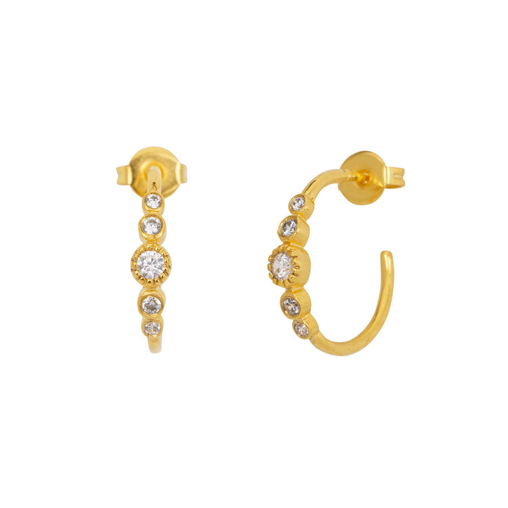 une a une creolen blanc