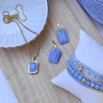 sparkling jewels hanger baguette blue lace