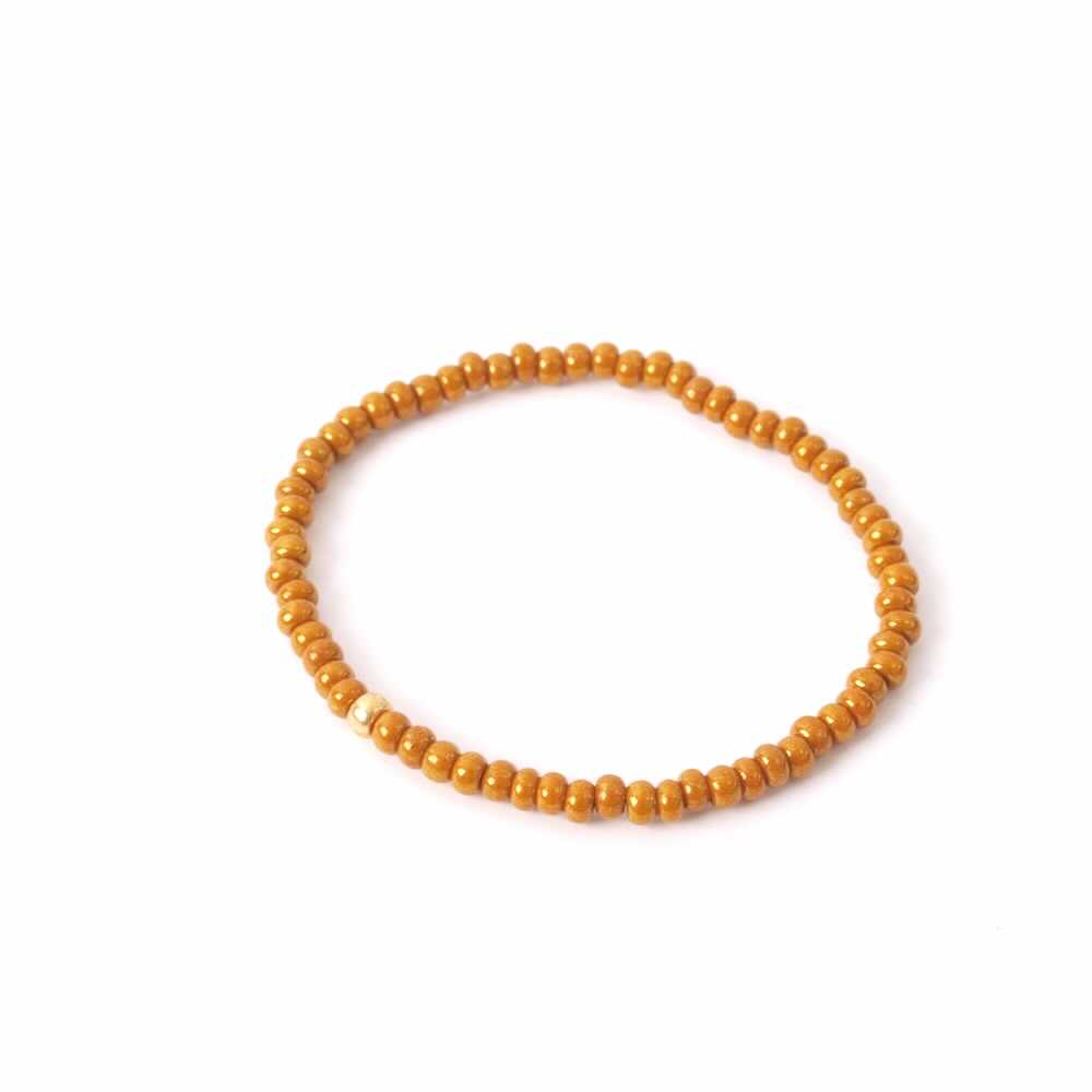 widaro armband cognac/ cream beads
